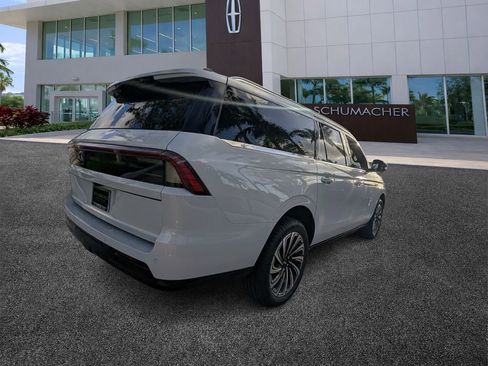 New 2026 Lincoln Navigator L Black Label AWD/4WD image 7