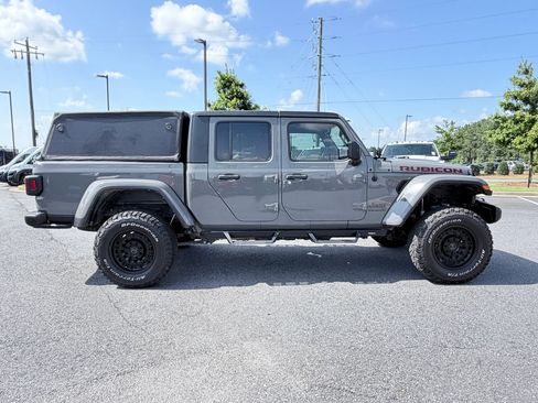 Used 2023 Jeep Gladiator Rubicon w/ Trailer Tow Package AWD/4WD image 4