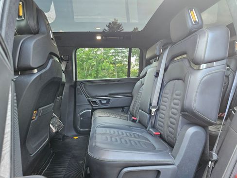 Used 2023 Rivian R1S Launch Edition Quad AWD/4WD image 14