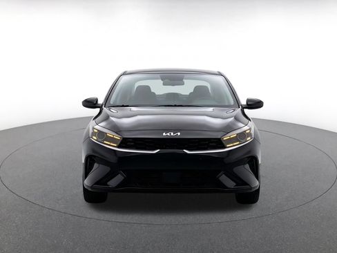 Used 2025 Kia K4 FWD image 2