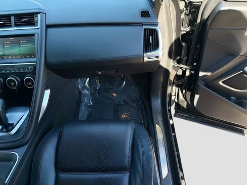 Used 2018 Jaguar E-PACE S image 18