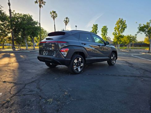 Used 2025 Hyundai Kona SEL AWD/4WD image 4