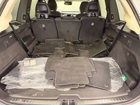 Used 2024 Volvo XC90 B6 Core w/ Protection Package Premier image 23