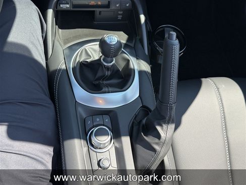 Used 2026 MAZDA MX-5 Miata RF Grand Touring w/ Weather Package RWD image 9