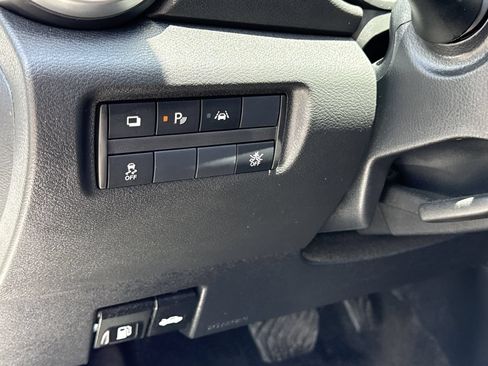 Used 2025 Nissan Versa S w/ Trunk Package FWD image 14