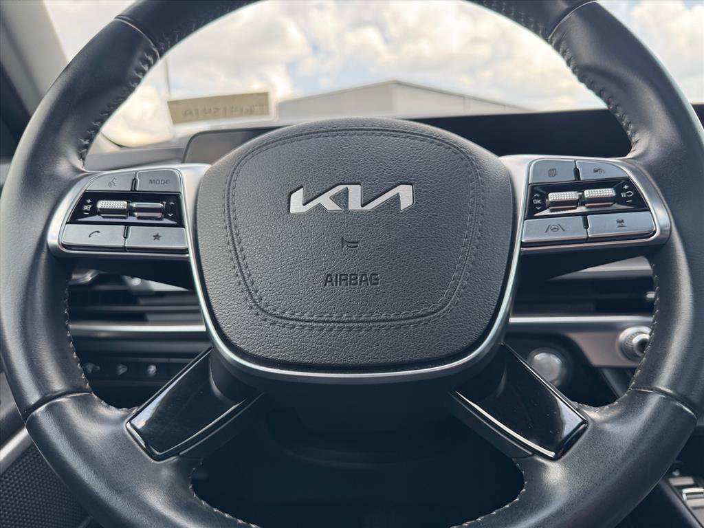 Certified 2024 Kia Telluride S w/ S Sunroof Package FWD image 17