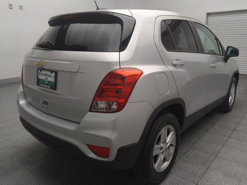 Used 2020 Chevrolet Trax LS w/ Tint and Cruise Package FWD image 9