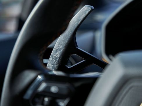 Used 2020 Lamborghini Huracan EVO image 46