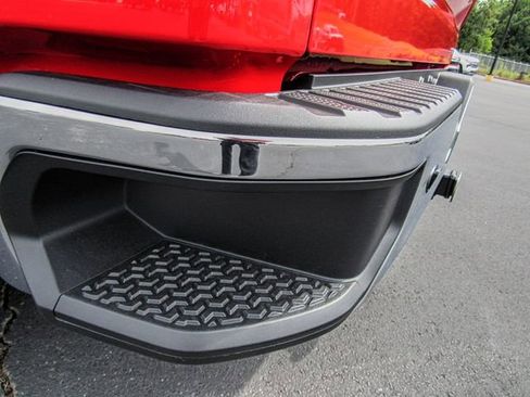 New 2026 GMC Sierra 1500 SLE w/ X31 Off-Road Package image 9