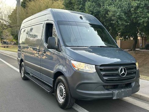 Used 2019 Mercedes-Benz Sprinter 144 image 2