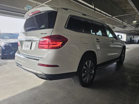 Used 2015 Mercedes-Benz GL 450 4MATIC image 2