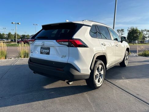 Used 2025 Toyota RAV4 XLE AWD/4WD image 8