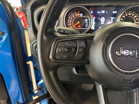 Used 2022 Jeep Wrangler Sport AWD/4WD image 17