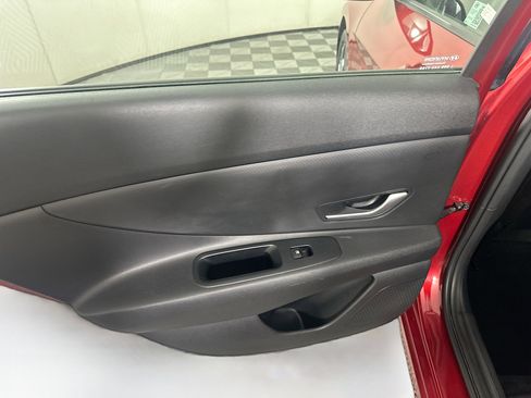 Used 2024 Hyundai Elantra SEL image 26