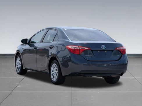 Used 2018 Toyota Corolla LE FWD image 3