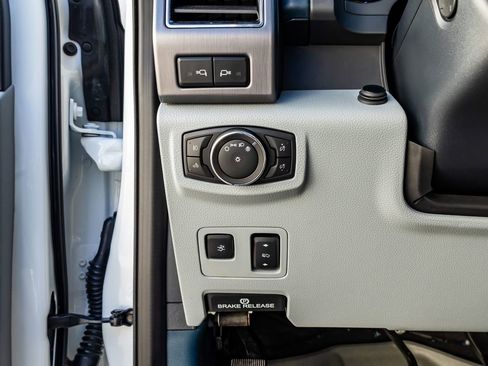 Used 2022 Ford F450 Limited w/ FX4 Off-Road Package image 20