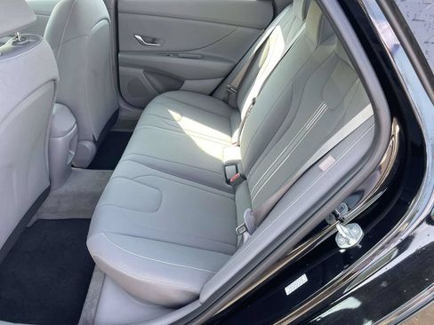 Certified 2024 Hyundai Elantra SEL FWD image 10