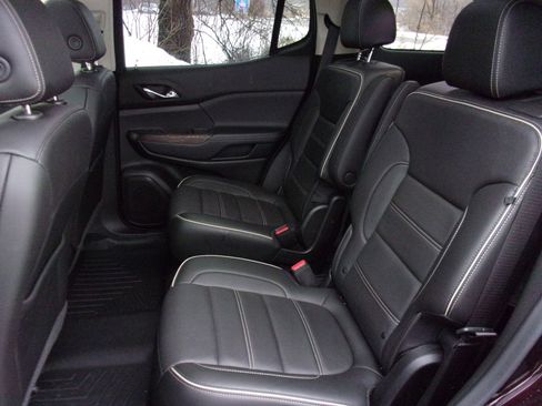 Used 2021 GMC Acadia Denali w/ Denali Ultimate Package image 10