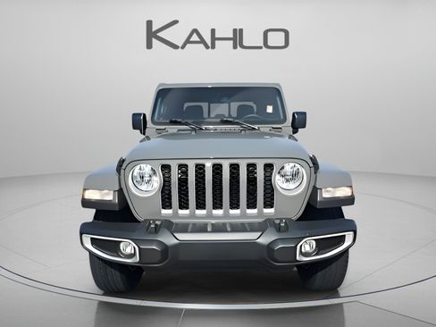 Used 2022 Jeep Gladiator Overland w/ Popular Equipment Package AWD/4WD image 8