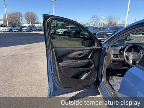 Used 2024 GMC Terrain Denali w/ Denali Premium Package image 29