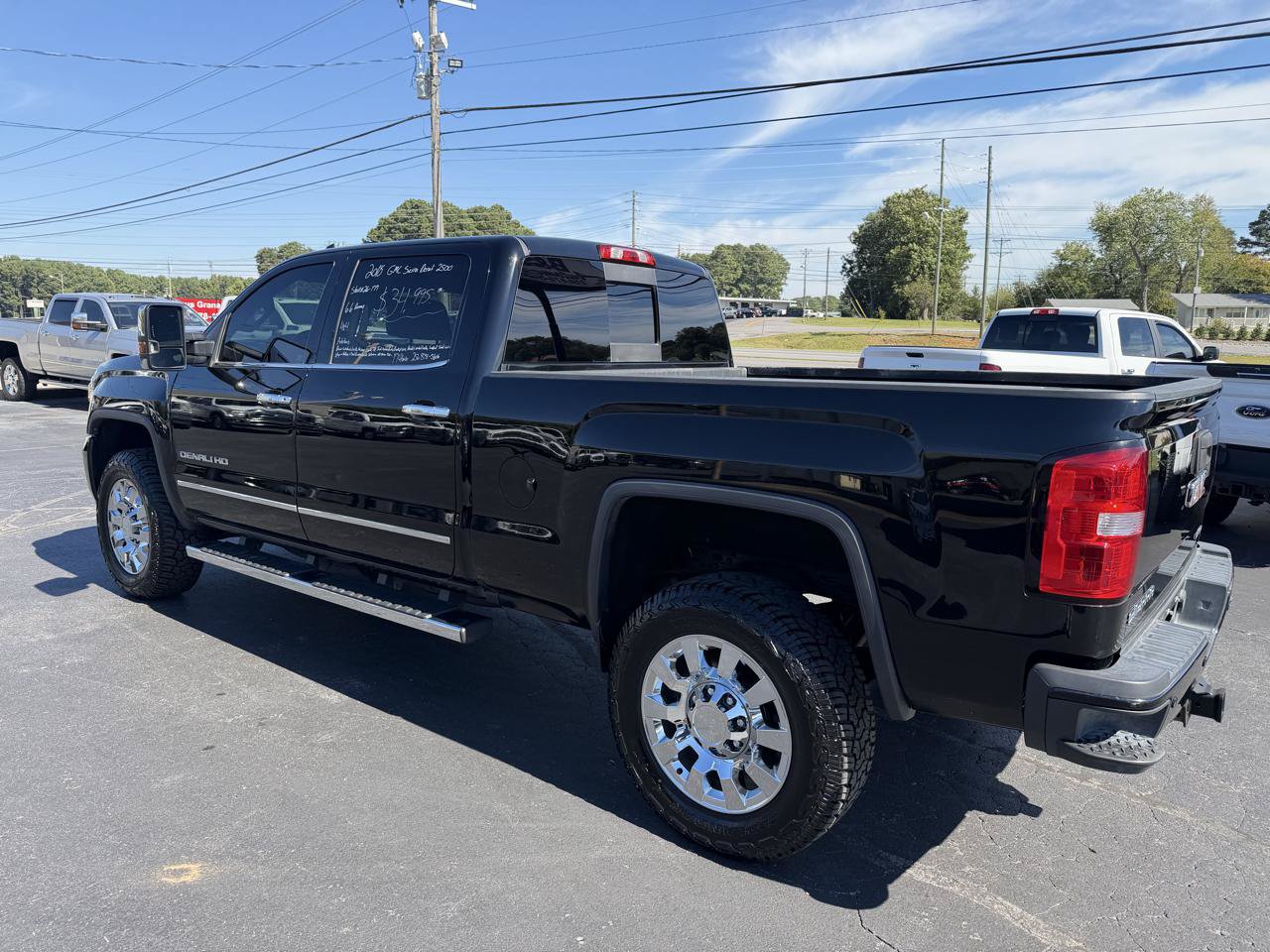 Used 2018 GMC Sierra 2500 Denali w/ Duramax Plus Package AWD/4WD image 8