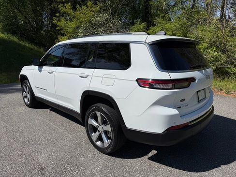 Used 2022 Jeep Grand Cherokee L Limited AWD/4WD image 8