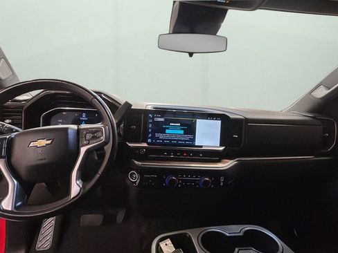 Used 2025 Chevrolet Silverado 1500 LT image 10