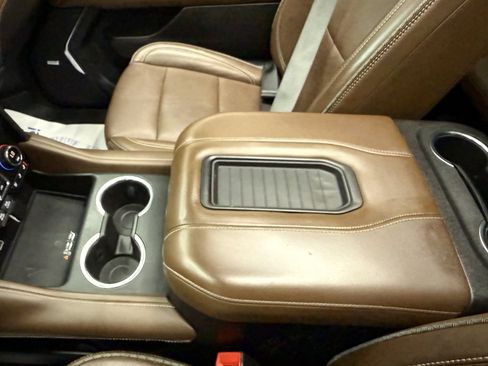 Used 2021 Chevrolet Suburban High Country AWD/4WD image 22