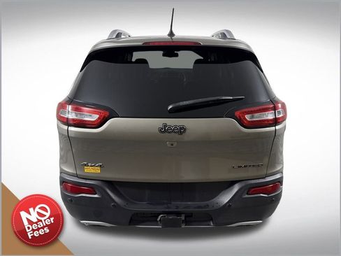 Used 2017 Jeep Cherokee Limited w/ Luxury Group image 5