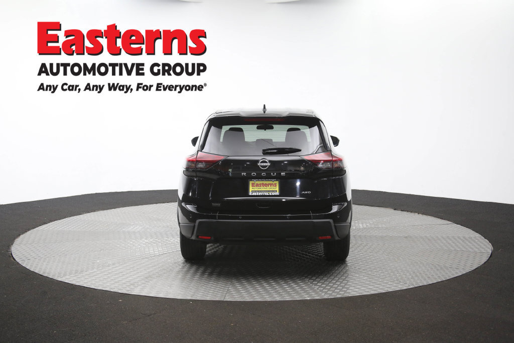 Used 2024 Nissan Rogue S AWD/4WD image 38