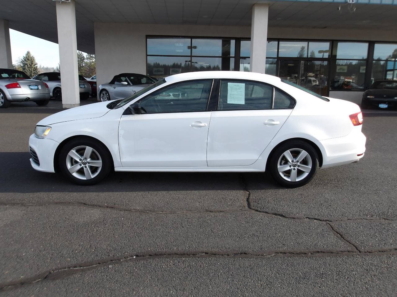 Used 2016 Volkswagen Jetta S FWD image 2