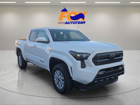 New 2026 Toyota Tacoma SR5 image 7