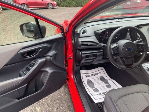 Used 2024 Subaru Crosstrek 2.0i Premium image 10