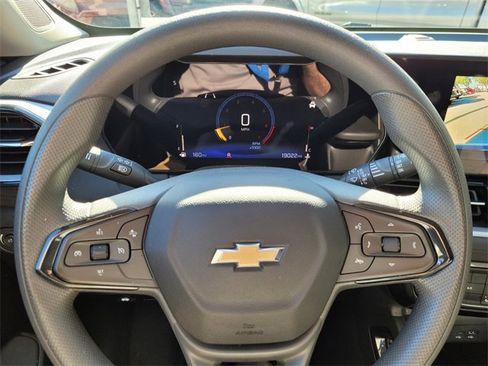 Used 2025 Chevrolet TrailBlazer LT image 35