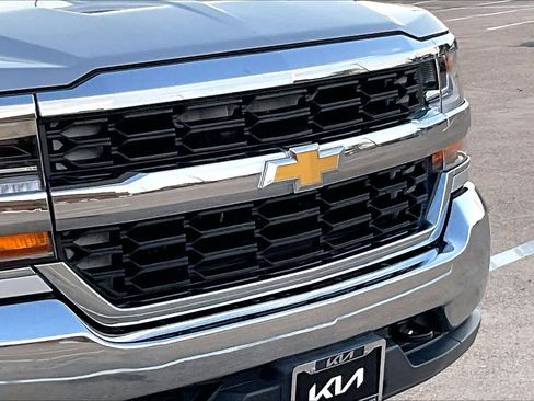 Used 2016 Chevrolet Silverado 1500 LT AWD/4WD image 30