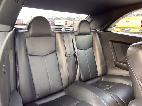 Used 2011 Chrysler 200 Limited FWD image 16