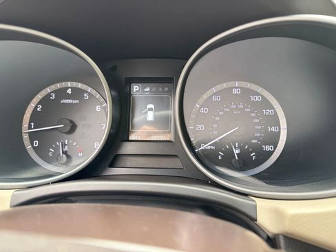Used 2018 Hyundai Santa Fe Sport w/ 2.4L Value Package 02 FWD image 8