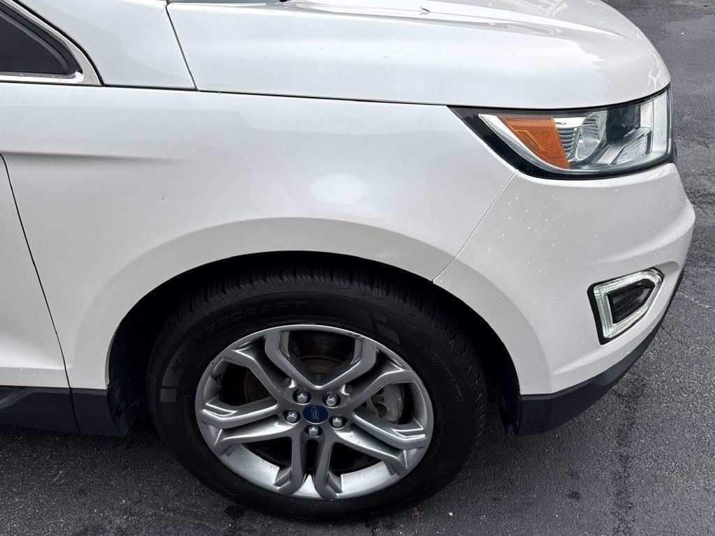 Used 2017 Ford Edge Titanium w/ Equipment Group 301A AWD/4WD image 19
