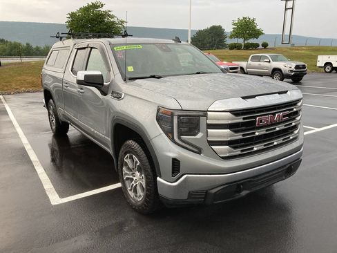 Used 2023 GMC Sierra 1500 SLE AWD/4WD image 1