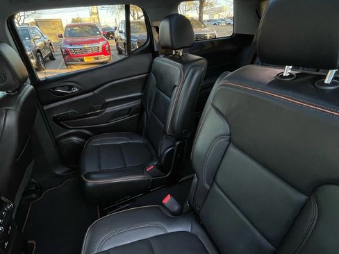 Used 2023 GMC Acadia AT4 image 24