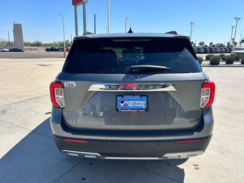 Used 2024 Ford Explorer XLT w/ Equipment Group 202A image 5