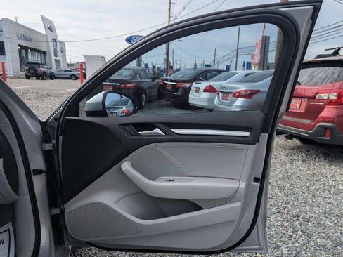 Used 2015 Audi A3 2.0T Premium image 11