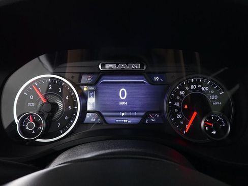 New 2026 RAM 1500 Express AWD/4WD image 17