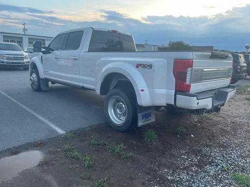 Used 2019 Ford F450 Platinum w/ Platinum Ultimate Package AWD/4WD image 3