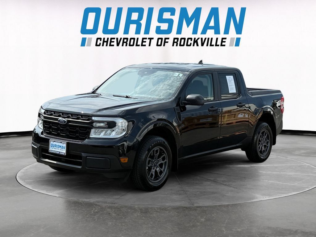 Used 2024 Ford Maverick XL FWD image 2