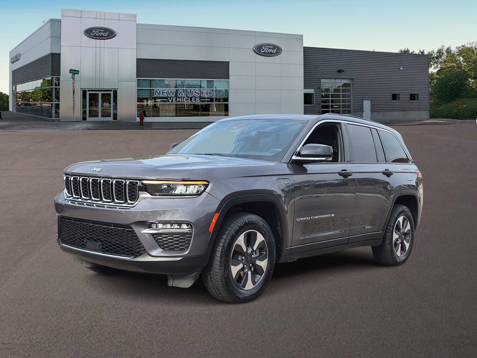 Used 2024 Jeep Grand Cherokee Limited 4xe AWD/4WD image 4