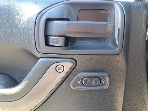 Used 2015 Jeep Wrangler Sport AWD/4WD image 24