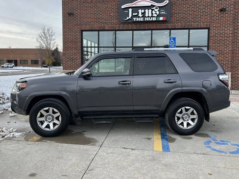 Used 2016 Toyota 4Runner Trail Premium image 10