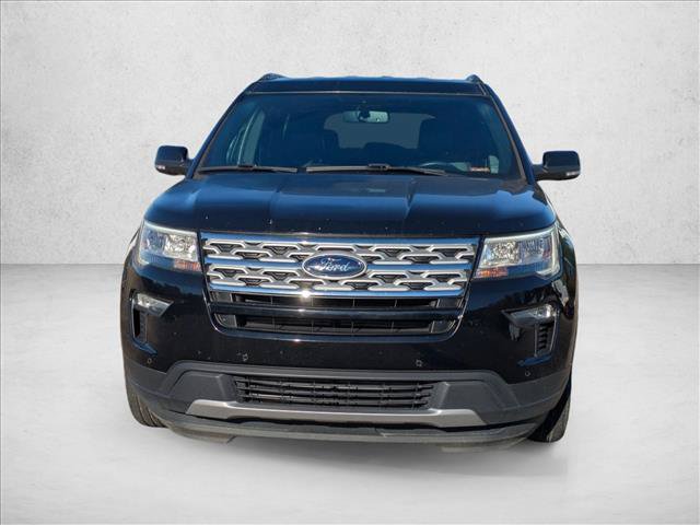 Used 2018 Ford Explorer XLT w/ Equipment Group 202A FWD image 2