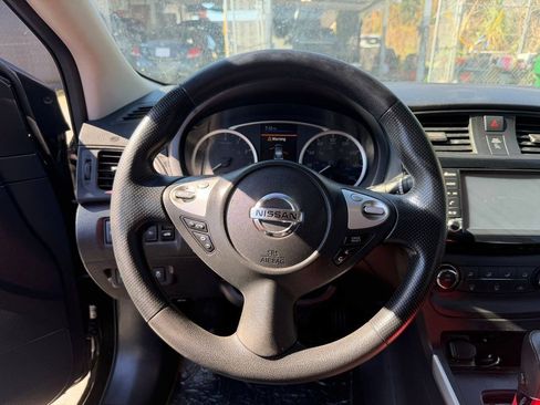 Used 2019 Nissan Sentra S FWD image 14